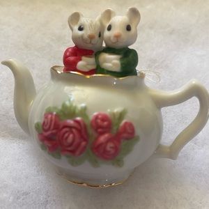 Hallmark Mother/Daughter Teapot